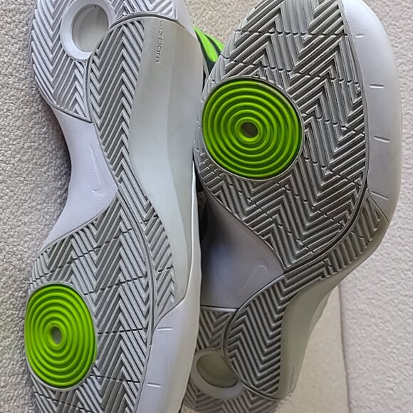 Nike Hyperdunk2015 gorge green with silver swoop high top tennis shoe, size 9 - Picture 3 of 8